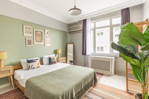 Bohemian Flat in Nisantasi with Central Location