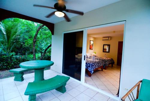 Cocomar Beachfront Hotel – Photos 2