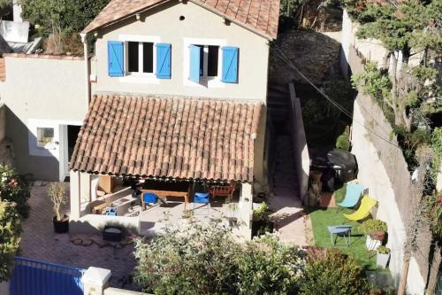 Villa Sidonie : Jardin+Jacuzzi en été, plage à 17min à pied