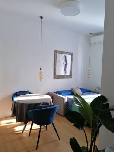 New Cozy Studio 7 Metro stops to DUOMO!