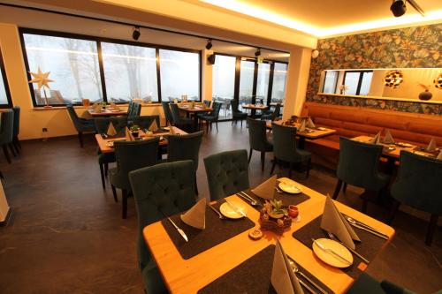 Εστιατόριο ή άλλο μέρος για φαγητό στο DER Hirsch Hotel