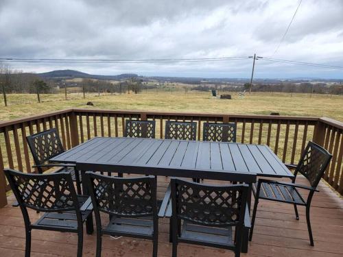 Spacious Family Farmhouse – Photos 2