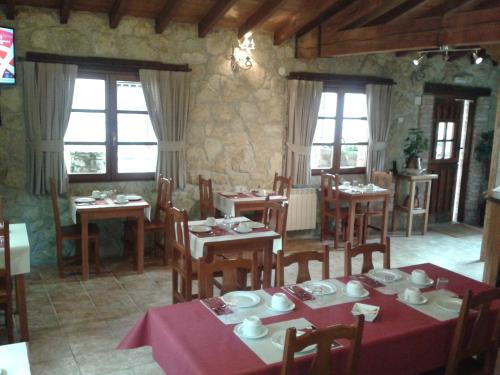 Restoran atau tempat lain untuk makan di Hotel Rural El Espino