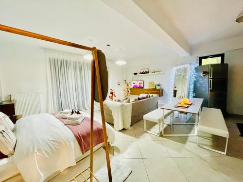 Nadia's White Loft