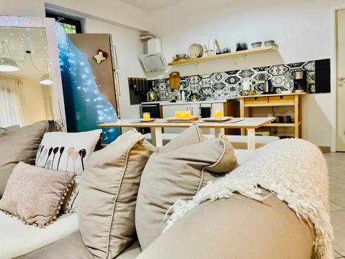 Nadia's White Loft