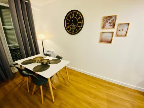 Gallery image of Le doux refuge - 50m2 flat in heart of Orleans in Orléans