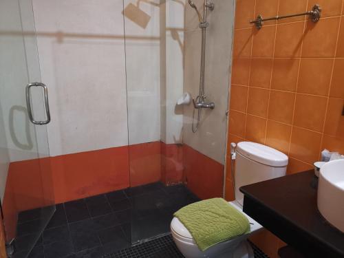Koupelna v ubytování Dee Andaman Hotel