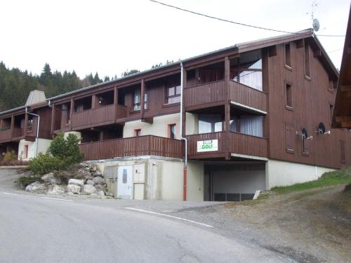 Appartement confortable pour 6 avec balcon et parking aux Gets