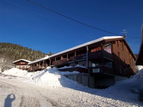 Appartement confortable pour 6 avec balcon et parking aux Gets
