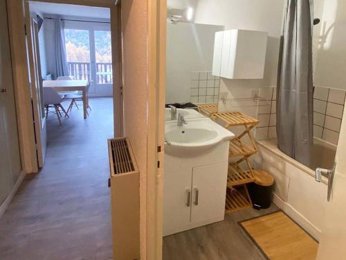Phòng tắm tại Appartement Les Orres, 1 pièce, 4 personnes - FR-1-322-344