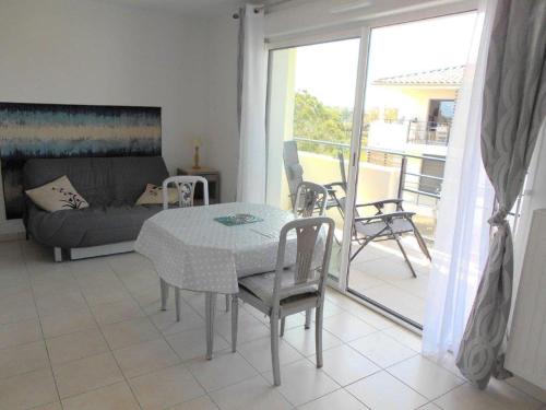 Appartement 2 pièces, terrasse, parking privé, proche plage et centre, Grau-du-Roi - FR-1-250-174