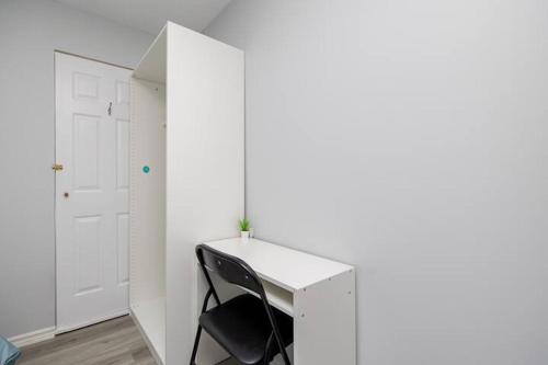 Cheerful 1BD or 2BD suites in Surrey!