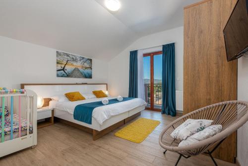 Posteľ alebo postele v izbe v ubytovaní Villa Kamen ZadarVillas