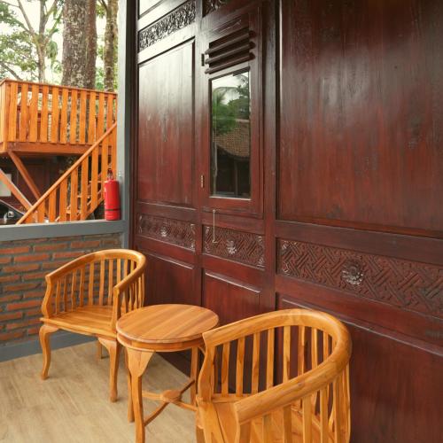Balkoni atau teres di Kayon Griya Osing Villa - Ijen