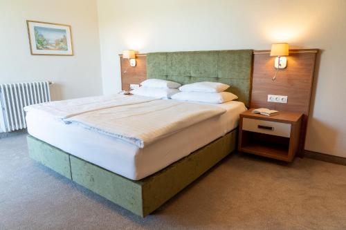 Gallery image of Inselhotel Faakersee in Faak am See