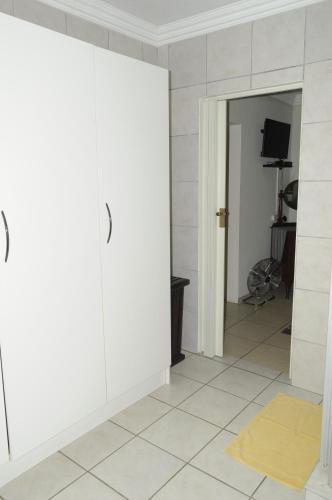 TV a/nebo společenská místnost v ubytování @Home Guest House