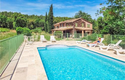 Piscina a Awesome Home In Gonfaron o a prop