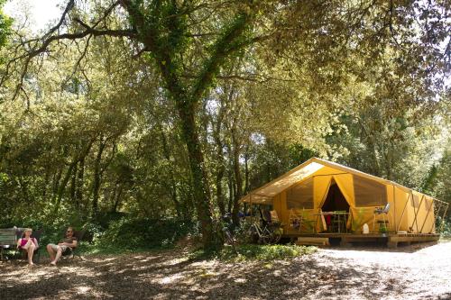 Huttopia Oléron Les Chênes Verts – Photos 2