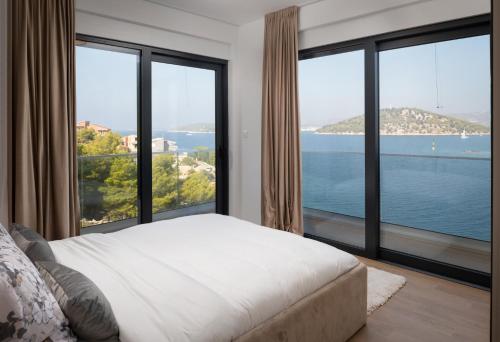Beautiful Villa Beachfront Sun 2 – Photos 3