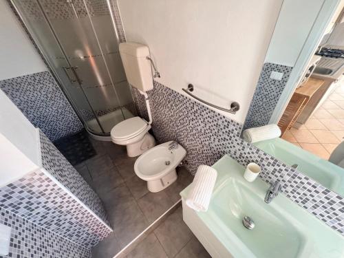 Ένα μπάνιο στο Borgo Antico Apartments