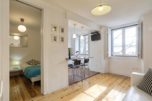BmyGuest - Castelo Stylish Flat