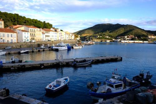 Fotografia z galérie ubytovania Loft du soleil, 1ère ligne, proche des criques et de Collioure v destinácii Port-Vendres