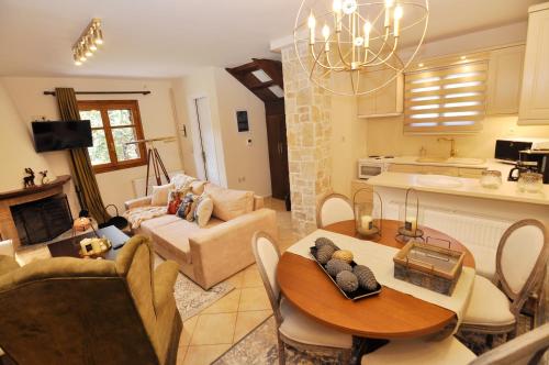 Гостиная зона в Parnassos Chalets