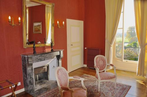 A seating area at Chateau de la Foltière