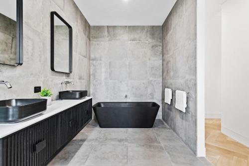 Ένα μπάνιο στο Luxurious Portsea Lakehouse