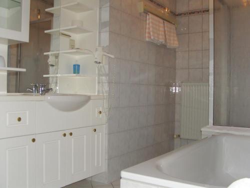 Koupelna v ubytování Hotel Garni Löhr