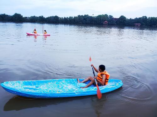 Huéspedes de Kampot Riverfront Boutique