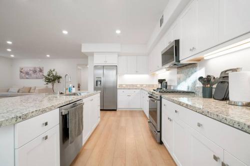 Stylish 3-bd Apt with parking – Photos 5