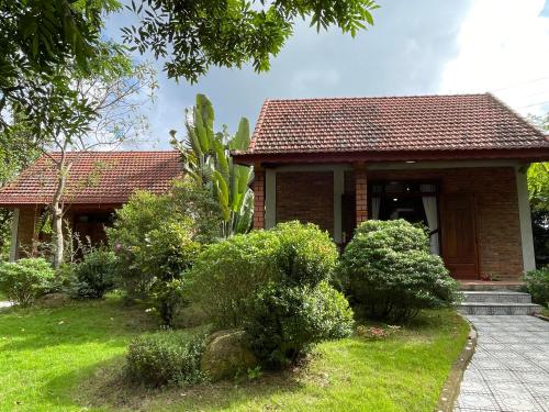 Taman di luar Son Home Garden