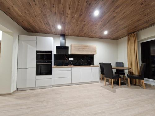 Η κουζίνα ή μικρή κουζίνα στο Apartmány “Chaty Krušetnica “