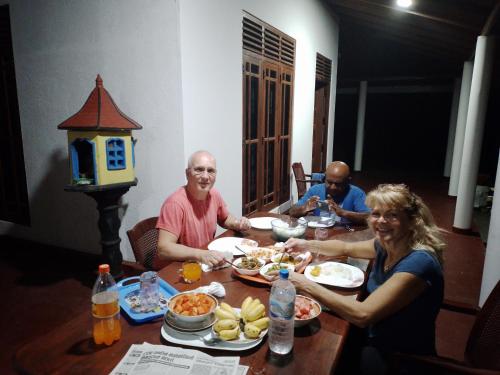 Makanan di atau berdekatan rumah percutian