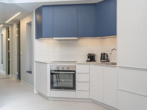 Evans Luxurious Apartment 1