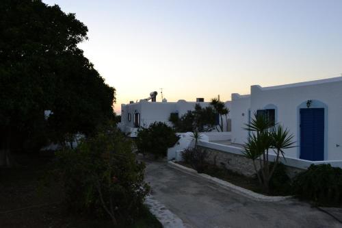 Gallery image of Wind Villas Pounda Paros in Pounda