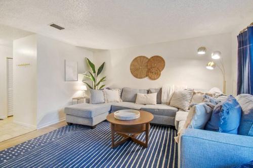 Coastal Boho Beach Home – Photos 3