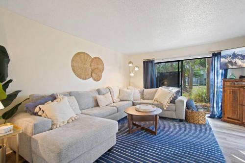 Coastal Boho Beach Home – Photos 4