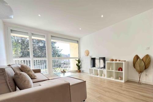 Afbeelding uit fotogalerij van Le Chantereine appartement résidentiel in Bourgoin