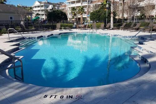 MINUTES FROM DISNEY 3bed 3bath Poolside at LUXURIOUS RESORT photo 63
