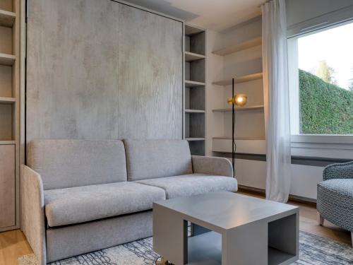 Photo de la galerie de l'établissement Studio rénové avec terrasse à Megève - Proche pistes et golf, parking et wifi inclus - FR-1-453-299, à Megève