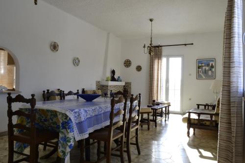 Gallery image of Wind Villas Pounda Paros in Pounda