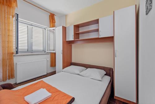 Gallery image of Aparthotel Vila Danica in Dobropoljana