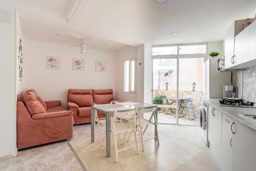 Kuchyň nebo kuchyňský kout v ubytování Rooms Breeze & Sun