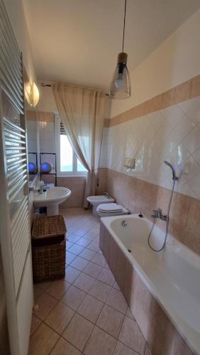 Un baño de Suite Dalmine