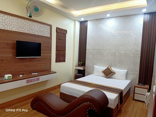 TV a/nebo společenská místnost v ubytování Ngọc Tùng Hotel
