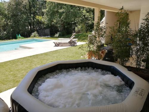 Zdjęcie z galerii obiektu Yo Mimi, Bas de villa 51 M2 w mieście Lorgues