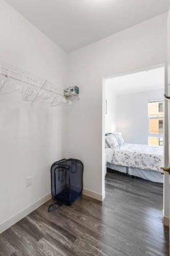 Spacious sunny 2Br2Ba apartment – Photos 2