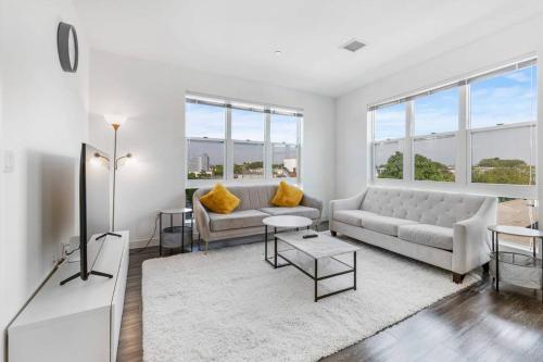 Spacious sunny 2Br2Ba apartment – Photos 3